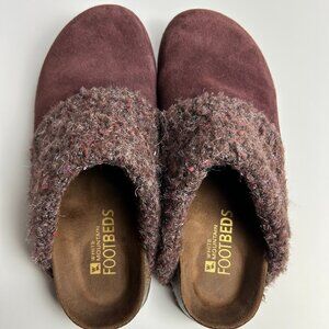 White Mountain Footbeds Clog Shoes Women’s Size 9.5 Red Sweater Trim
